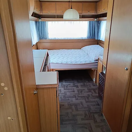 Mauritius مكان تخييم ميلنو